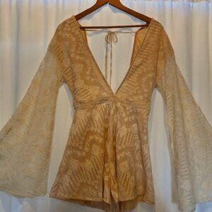 Pretty Little Thing Nude Lace Flare Bell Sleeve Jumpsuites & Rompers Sz 0